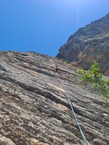 “LA MONTAÑA NO ES LO MÍO” (7a/7a+ o más a 35º)